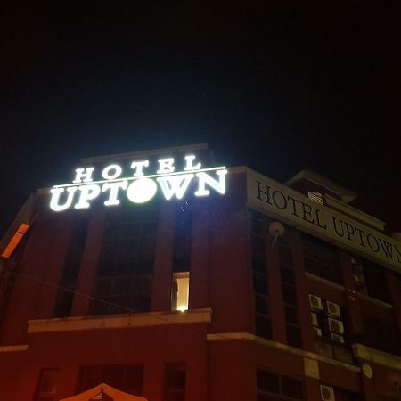 Uptown Hotel Каджанг Екстер'єр фото