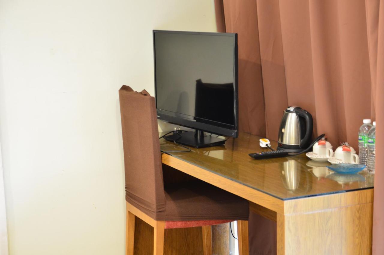 Uptown Hotel Каджанг Екстер'єр фото